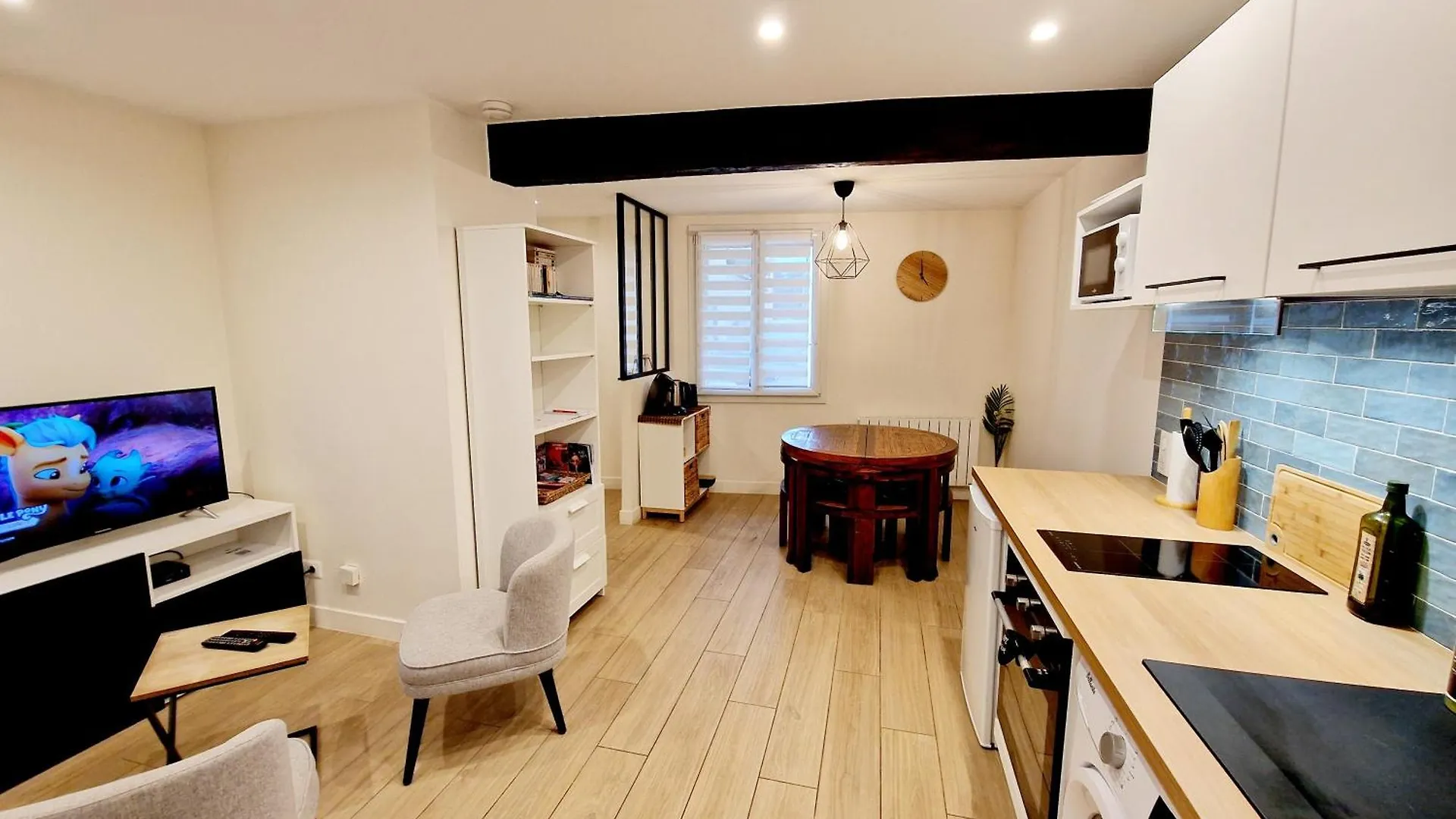 Studio Entierement Equipe Cailloux-sur-Fontaines 0*,