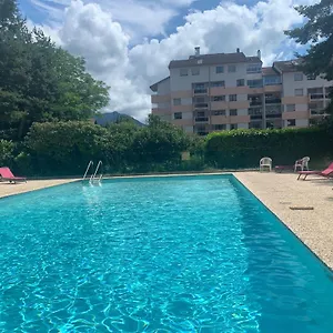Kusmi Piscine Proche Du Appartement